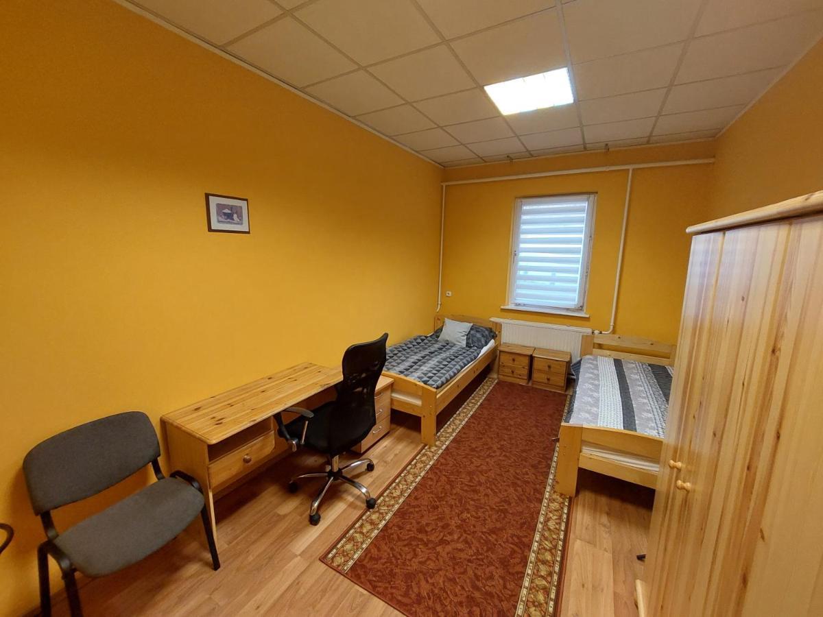 Collingo Belvarosi Szallas Appartement Kazincbarcika Buitenkant foto